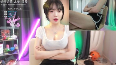 섹벅지에 오일바른 미드 까지 보이는 섹시 처자