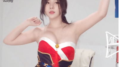 잘빠진 몸매 동란이의 레전드 갱신한 코스프레 의상