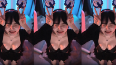 야릇한 조명아래 오일바른 미드 볼륨에 광나는 ㅎㄷㄷ한 몸매의 여캠