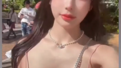 미모까지 완벽한 핑크 원피스 처자의 ㅎㄷㄷ한 몸매