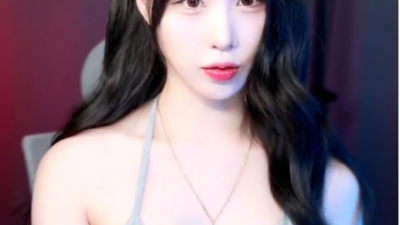 갸날픈 몸매에 미드볼륨까지 사이즈 좋은 섹시여캠 한갱이