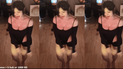 조명때문에 붉어진 몸매가 더욱 섹시한 윗캠하는 처자