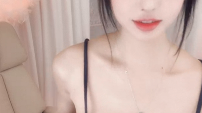 여리한 몸매에 미드사이즈는 완젼 풍만한 여캠