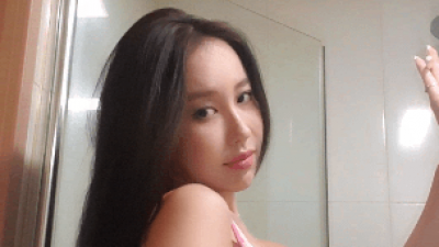 씻기전 야릇한 눈빛으로 신호보내는 여캠 ㄷㄷ