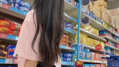 짧은 레깅스 입고 장보러 간 처자