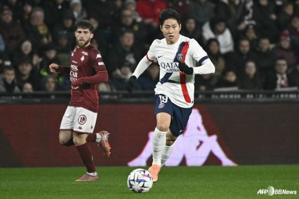 '무려 키패스 3회+평점 8.2' 이강인 특급 맹활약, 5호 공격P 작렬... '간신히' PSG 선두 탈환