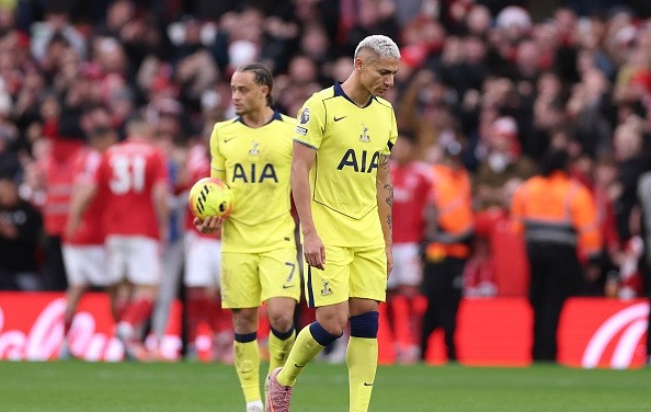 英언론 제정신인가? “손흥민 많이 그립지만 사비 시몬스로 대체 가능하다”